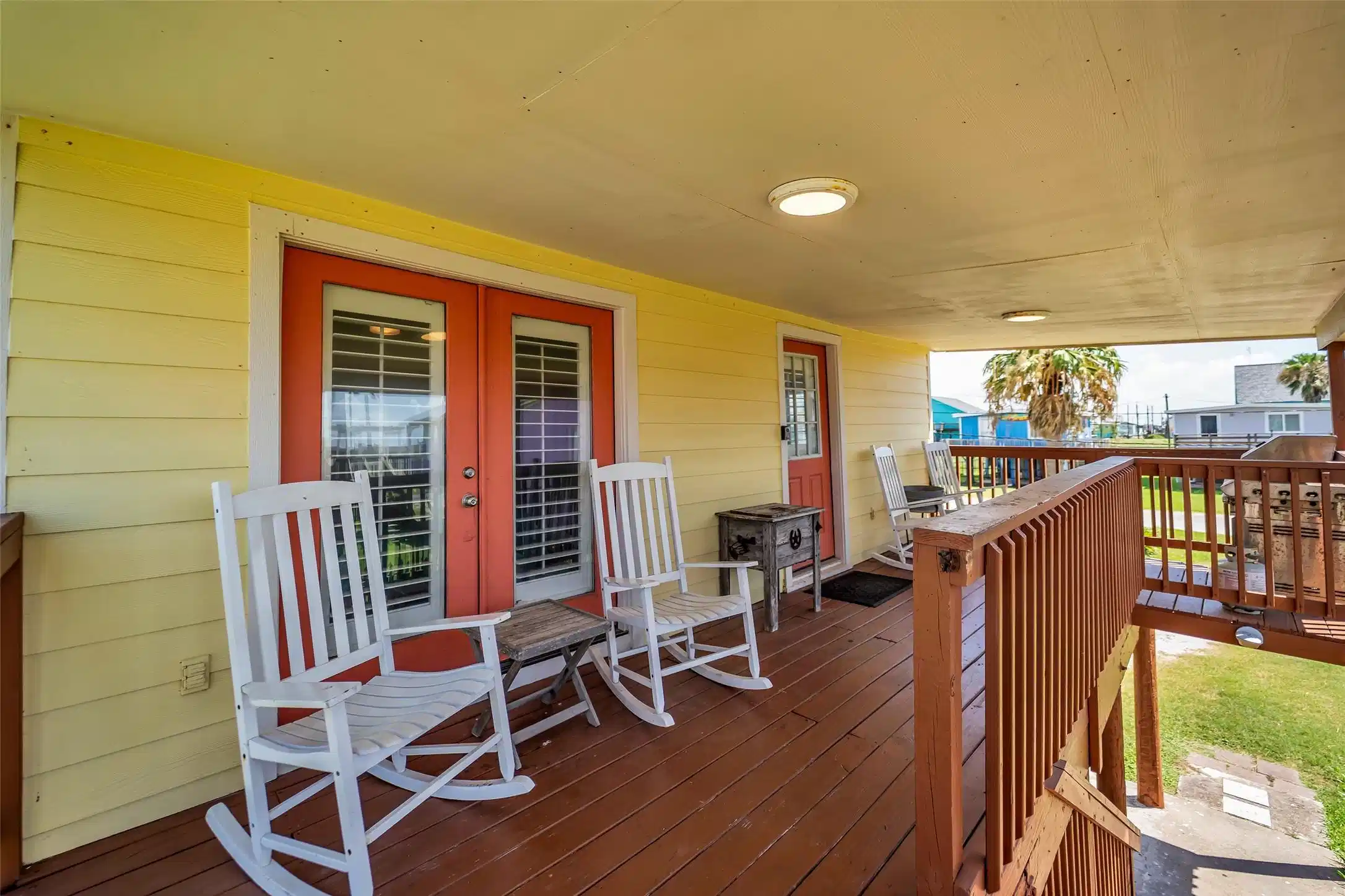 Image 1: Inviting covered front porch enhances guest appeal