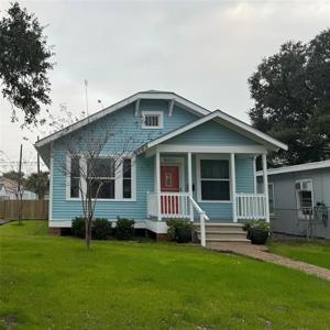 5111 Avenue O 1/2