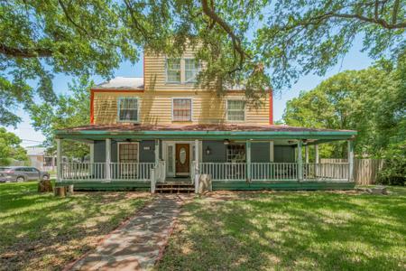230 9th Avenue N