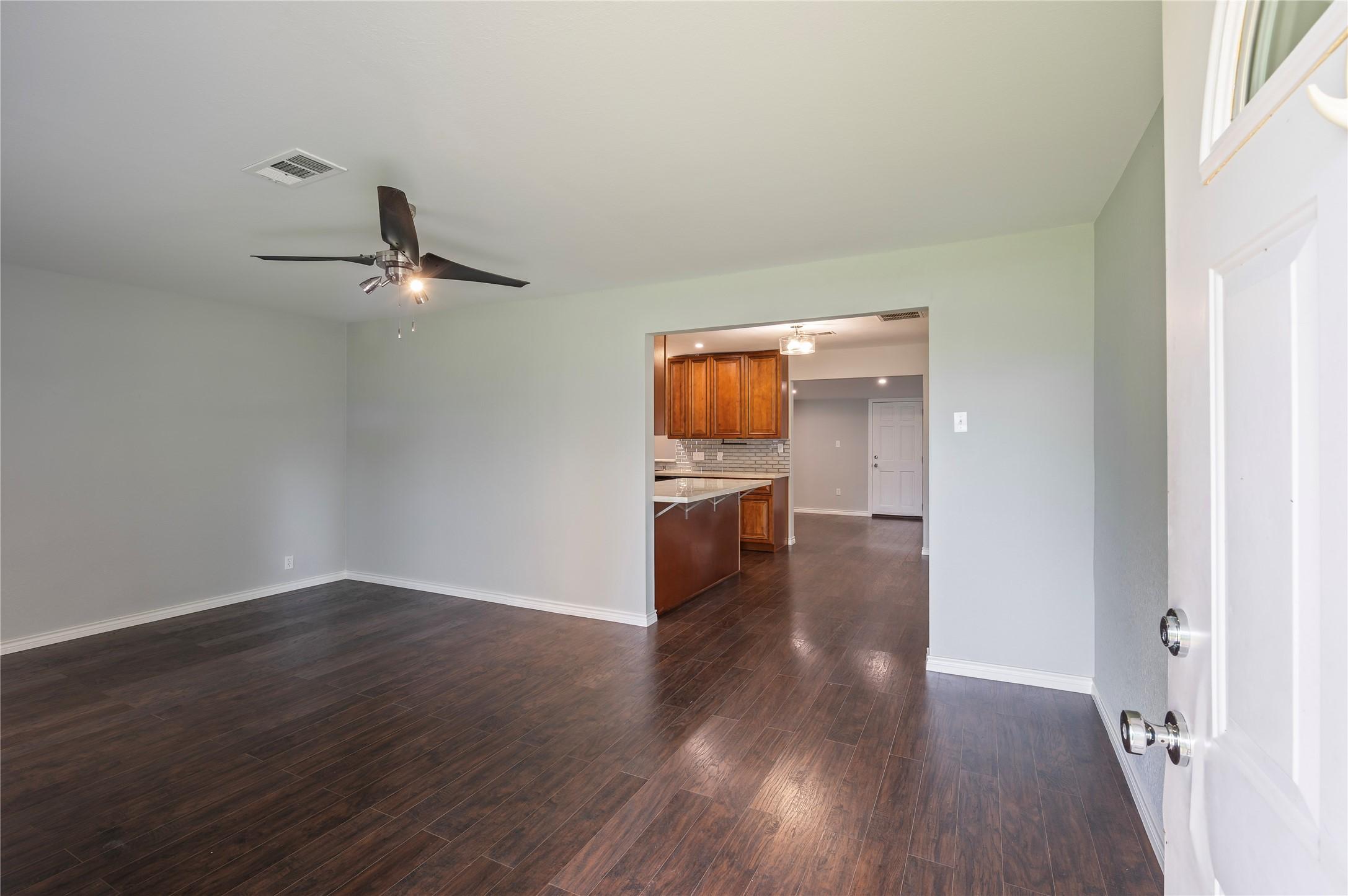 Image 3: Entry to living room view