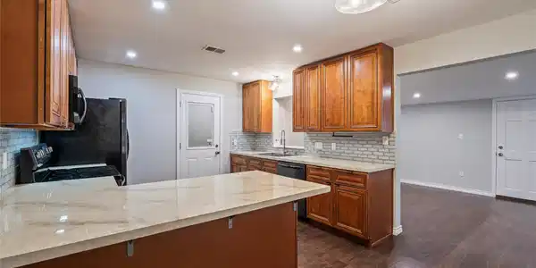 Image 4: kitchen view