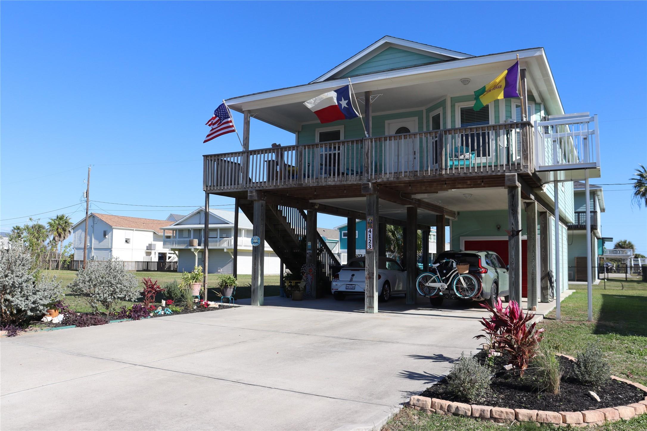 Image 2: 4123 Reeves Dr.-front of house