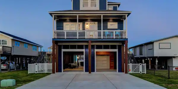 4219 Nueces Drive