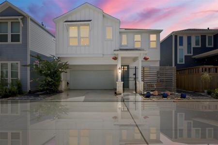 2419 Driftwood Trail