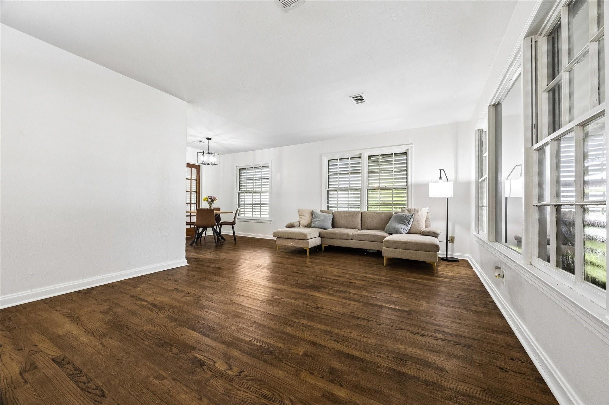 Image 2: Living room view from front door