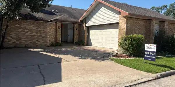 1723 Plumbwood Way