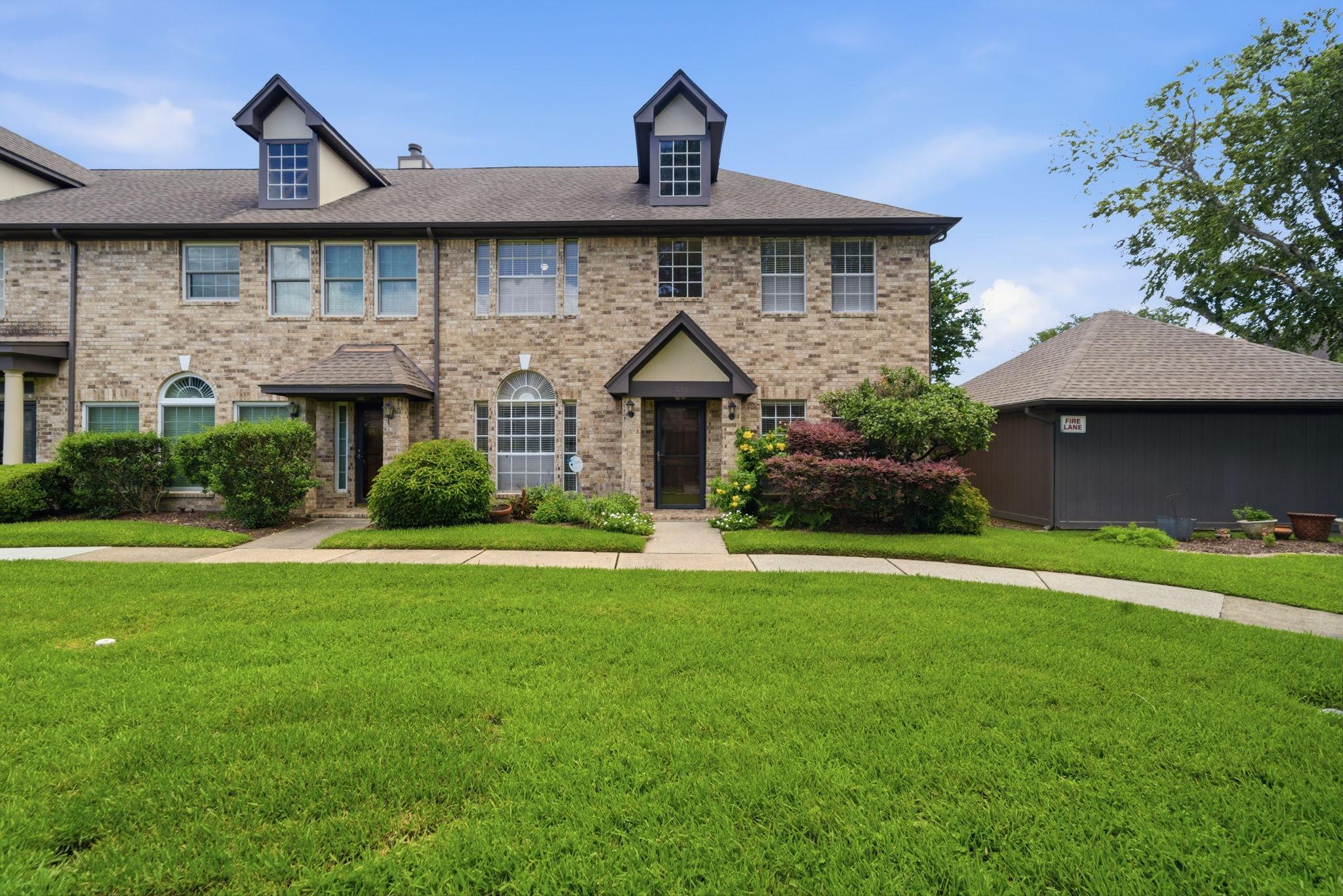 Image 2: Welcome to 2255 Broadlawn Drive