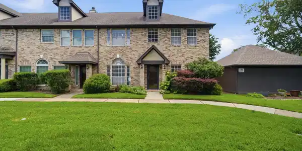 Image 2: Welcome to 2255 Broadlawn Drive