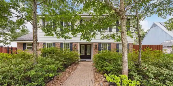 414 Forest Lake Drive