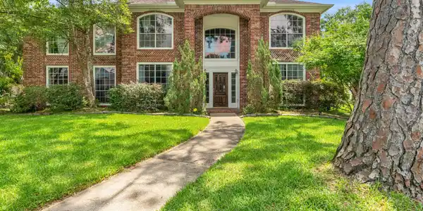 1022 Pinewood Lane