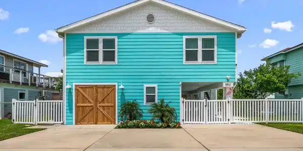 3811 Brewster Key Drive