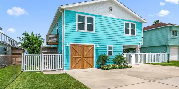 Image 3: The home was renovated (new electrical, plumbing,
