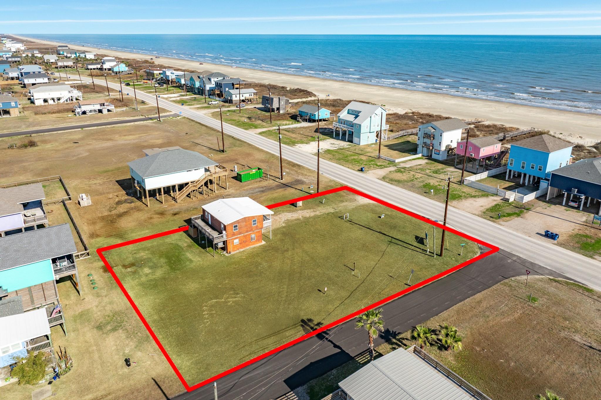 Image 4: Aerial &ndash; Combined Lot View &ndash; Overhead perspective