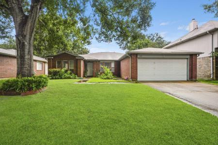 1723 Oak Ridge Drive
