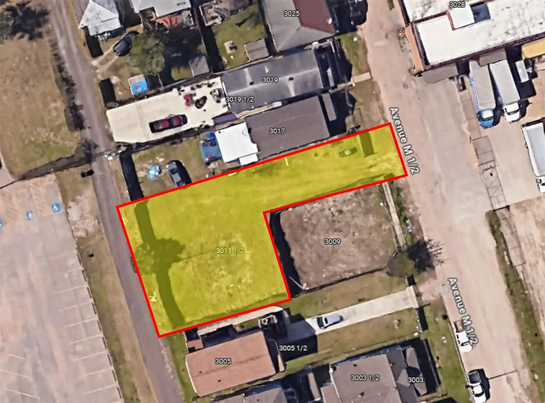 Image 1: Lot is accessible by alley way too!