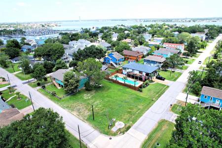 524 Clear lake Road