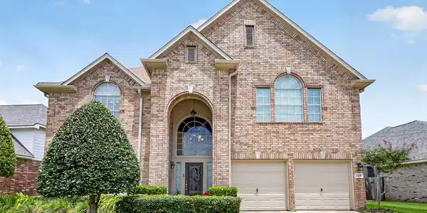 2419 Bay Hill Drive