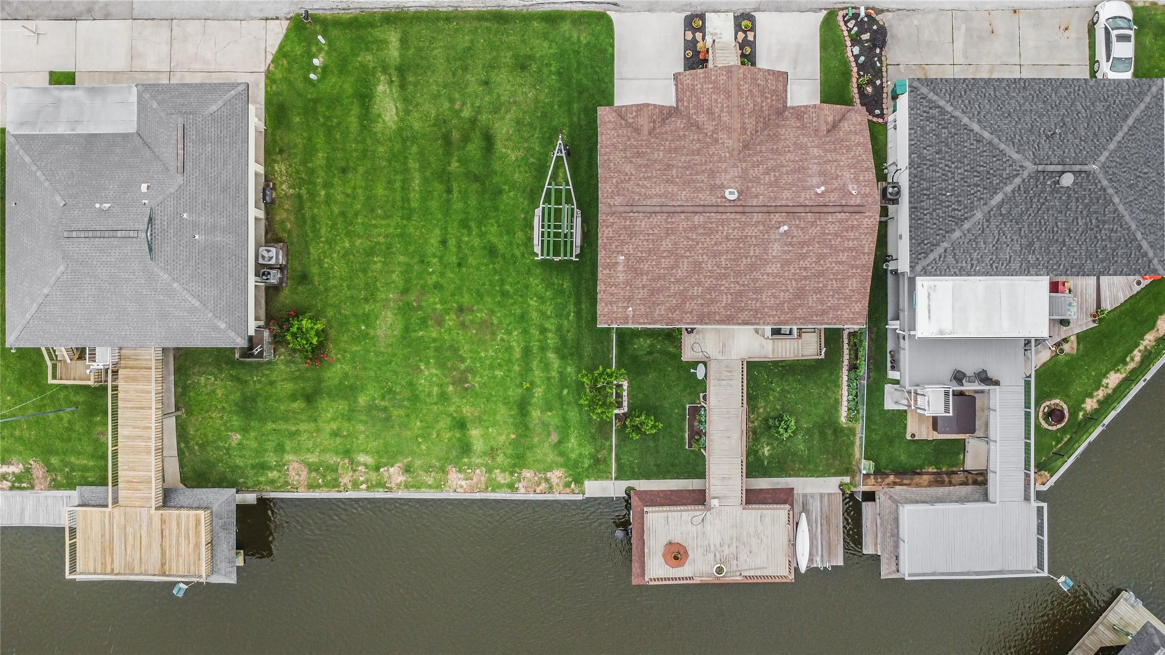 Image 4: Overhead view.