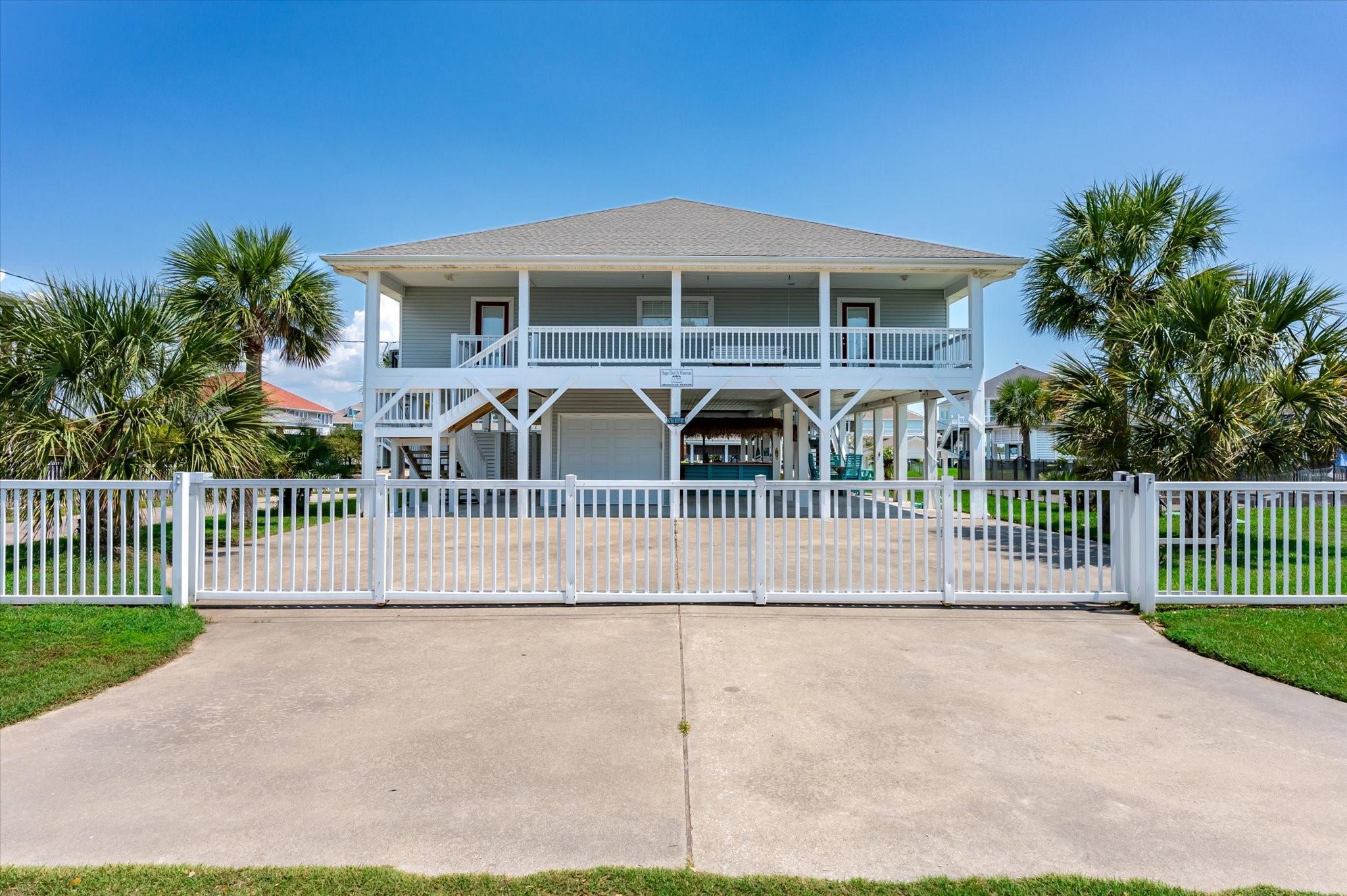Image 2: Fresh exterior paint.  Perimeter aluminum fence wi