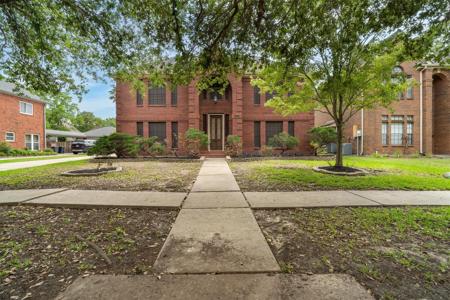 124 Lake Point Drive