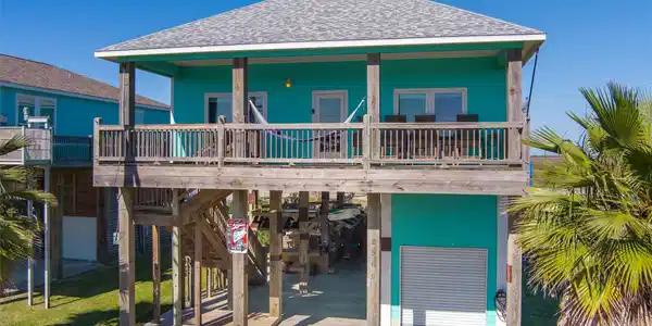 2569 Palm Drive