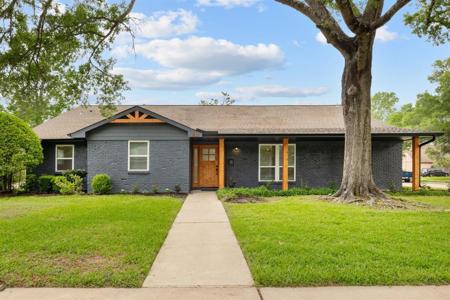 1519 S Lake Bluff Drive