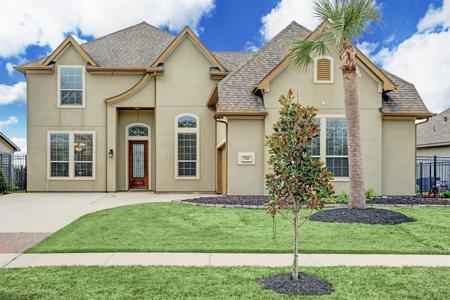 528 Amalfi Drive