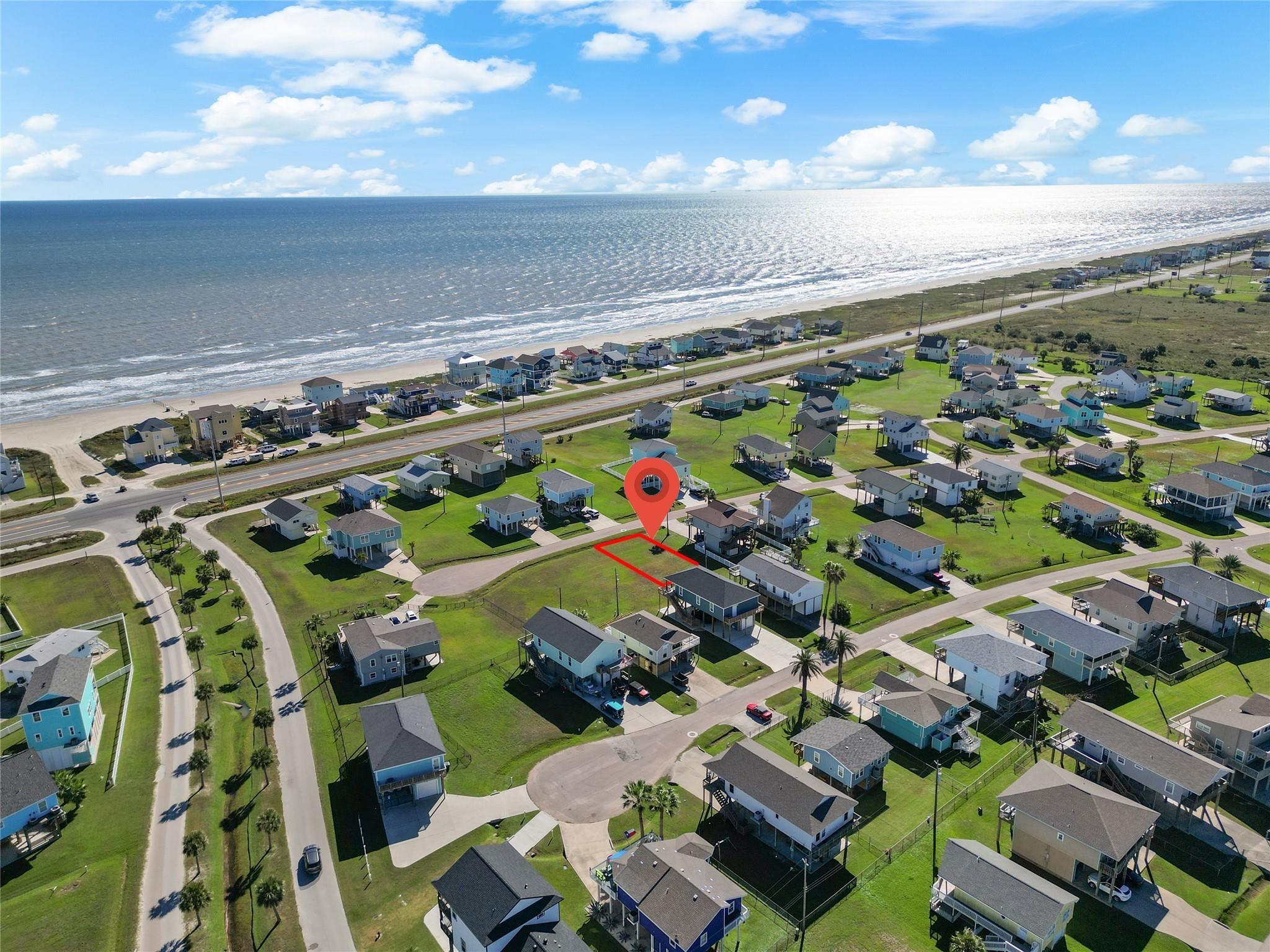 Image 3: Imagine the potential for stunning views!