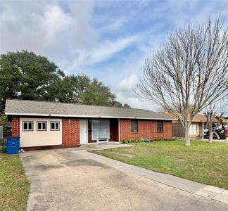 1615 Meadowview Drive