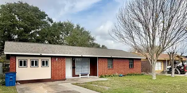 1615 Meadowview Drive