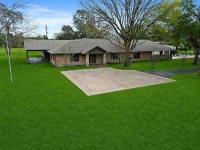 15151 Lakeview Drive