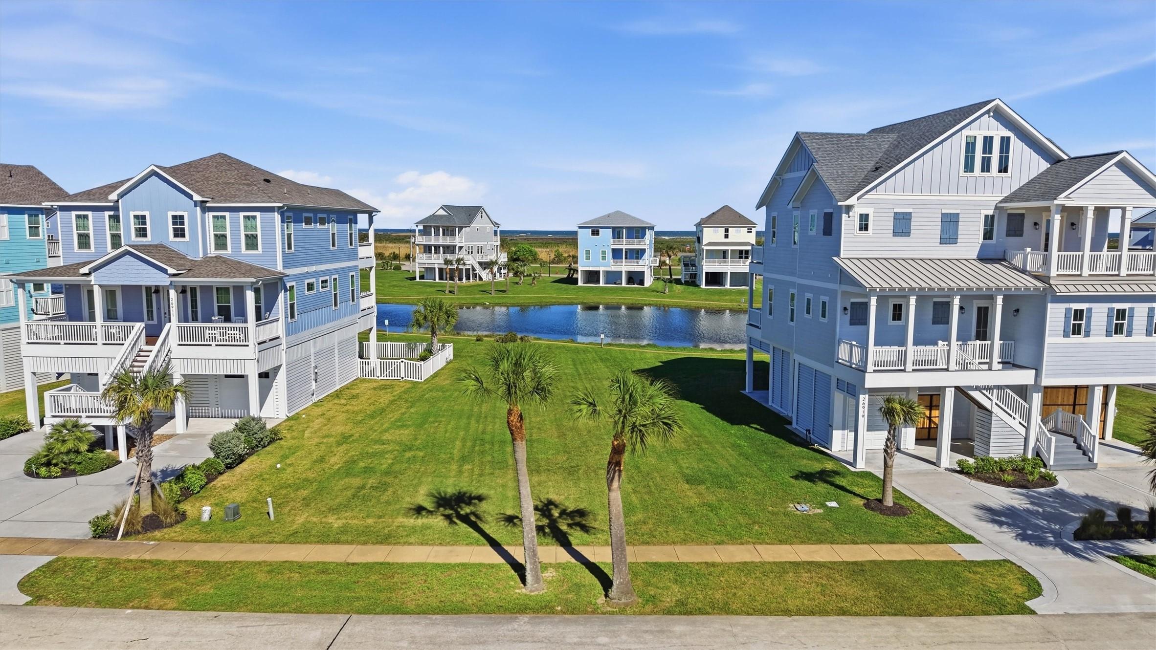 Image 4: This spacious homesite offers a wonderful opportun