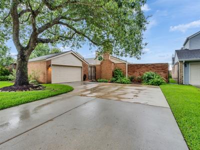 2362 College Green Drive