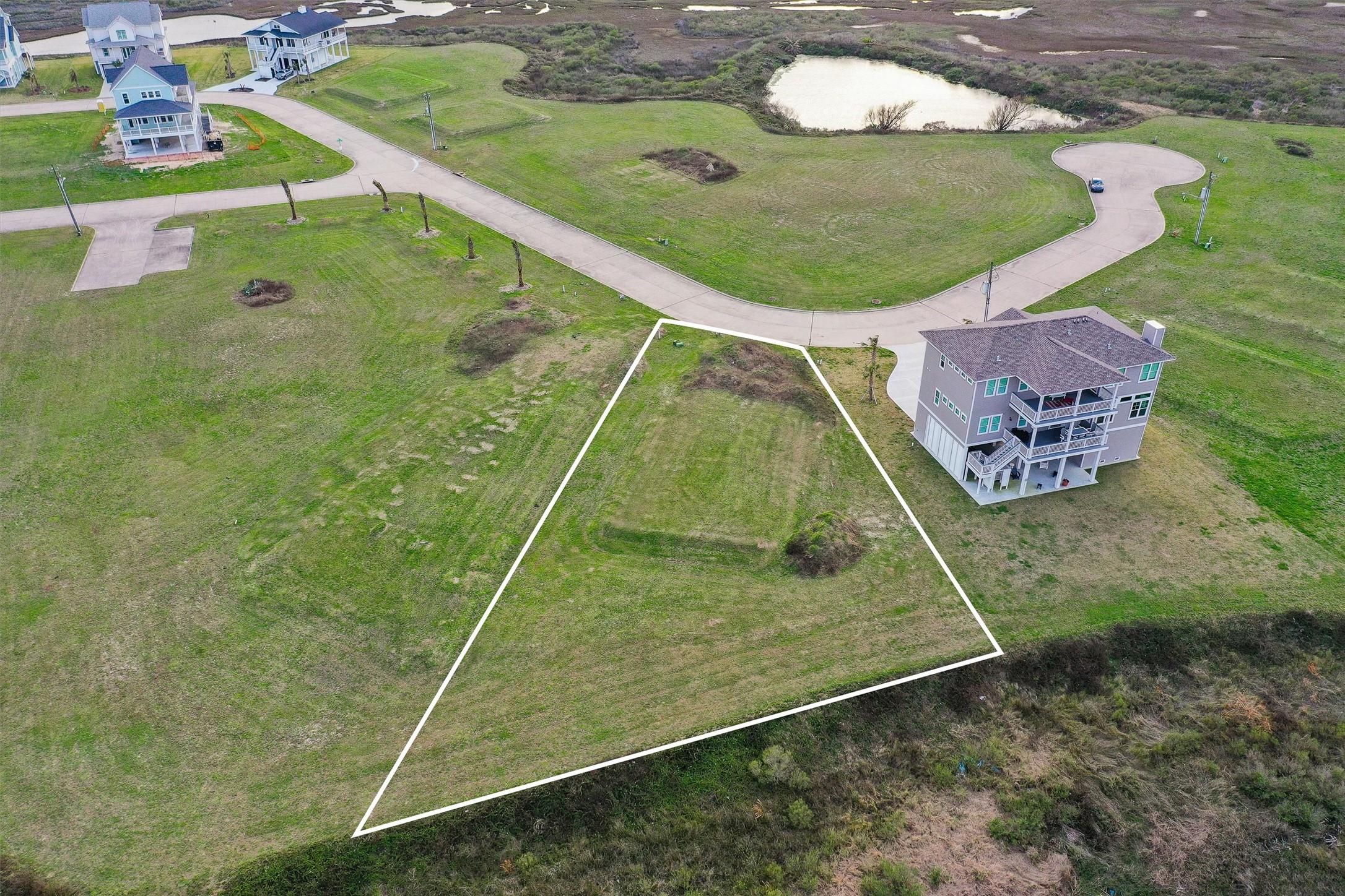 Image 3: *Lot lines are estimates. Refer to survey or plat.