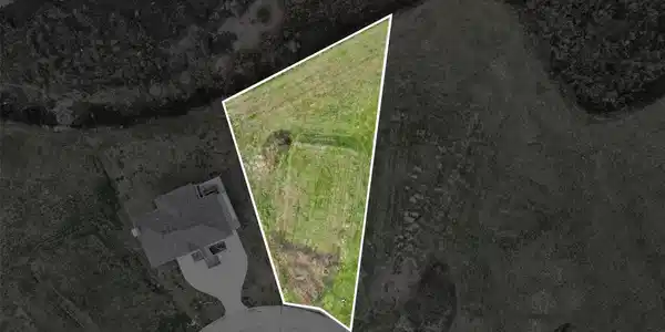 Image 4: *Lot lines are estimates. Refer to survey or plat.