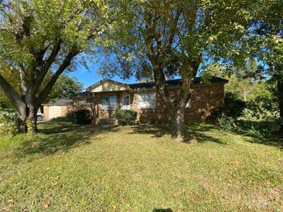 1924 N 36th Avenue