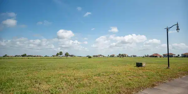 Image 3: Lot 425 Vineyard Bay