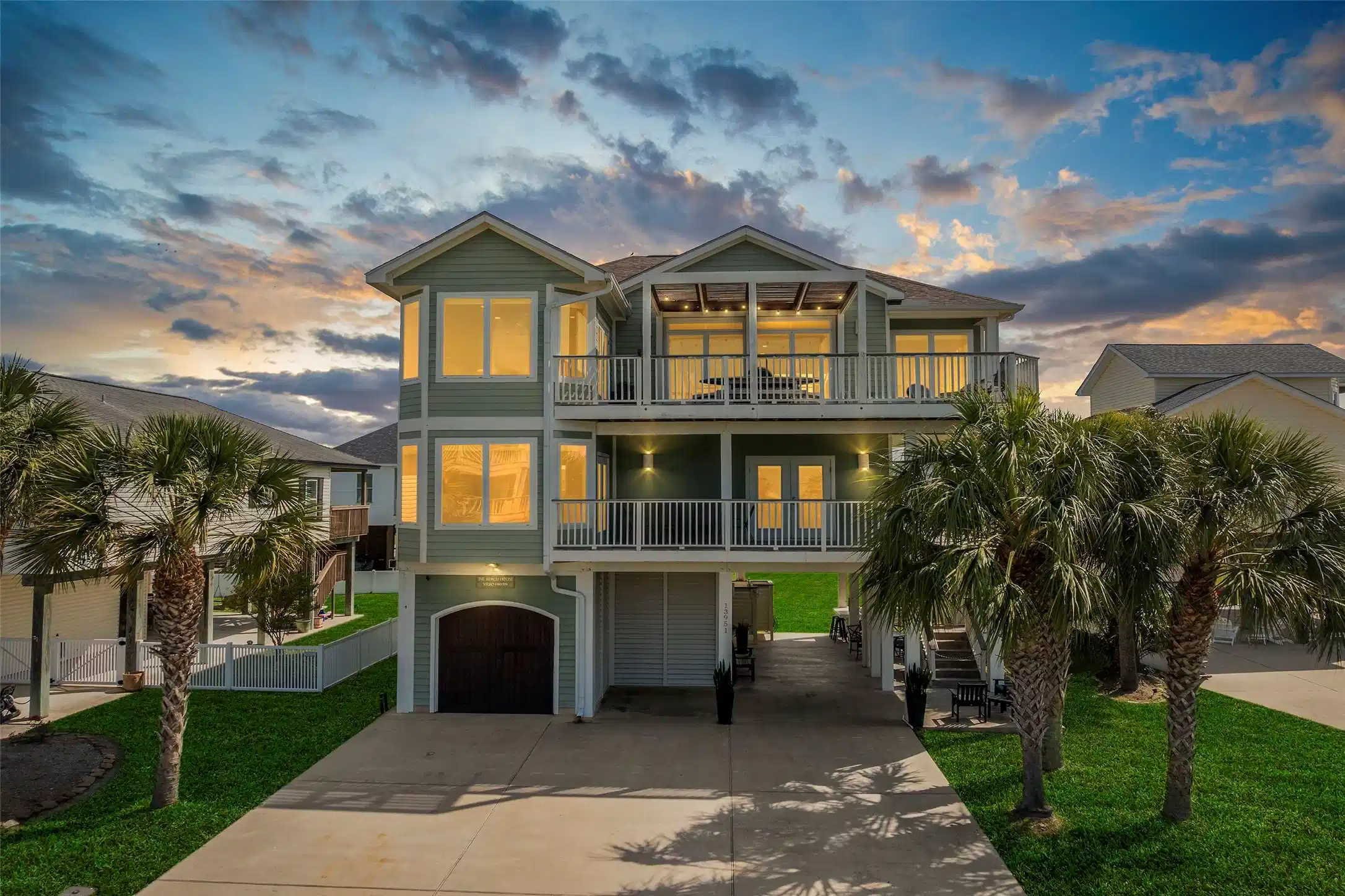 Image 1: Gorgeous, flexible 5bed/3.5bath home in desirable