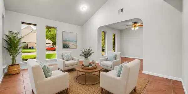 Image 4: Welcoming Sitting Room! Located just off the entry