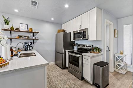 7600 Seawall Boulevard