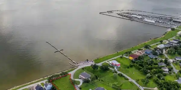 Image 3: Lot is adjacent to a private, membership only pier