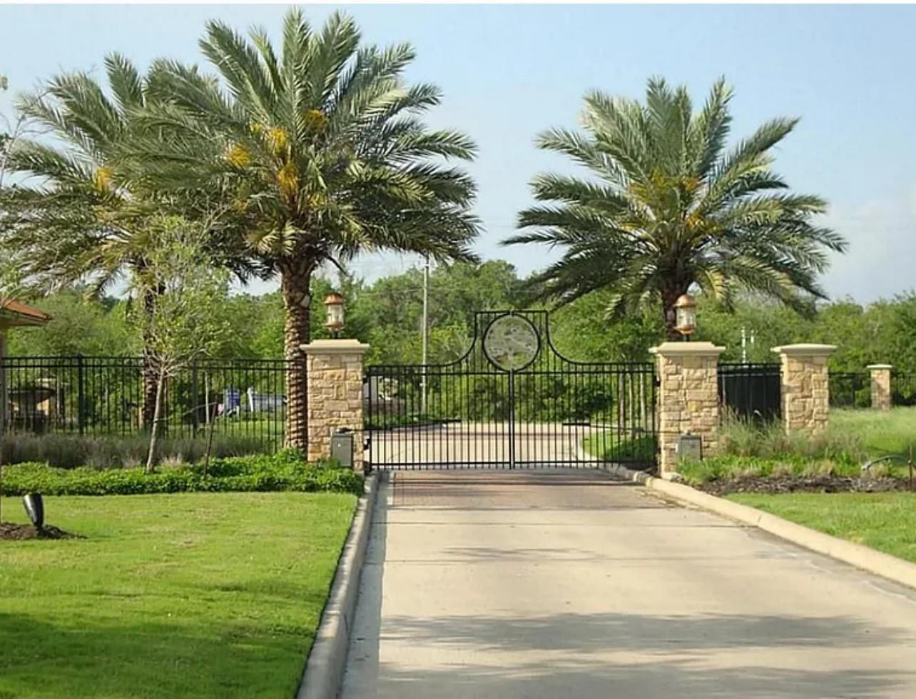 Image 2: Front Gate
