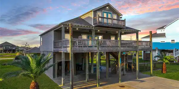 2025 Vista Drive