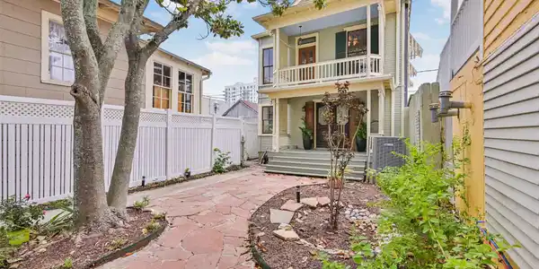 611 Church Street