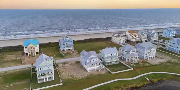 Image 3: *this photo is of 11350 Beachside Drive that the s
