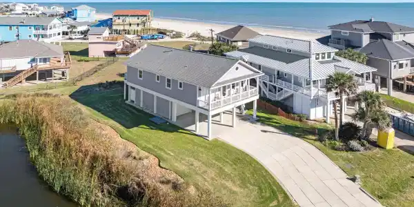 4211 Silver Reef