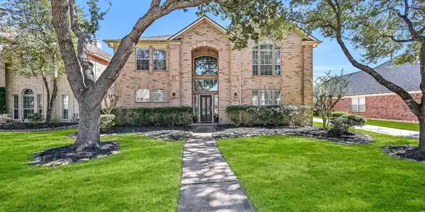 2430 La Rochelle Court