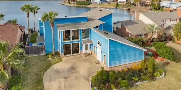 24 Quintana Drive