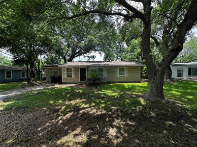 1912 Little Street