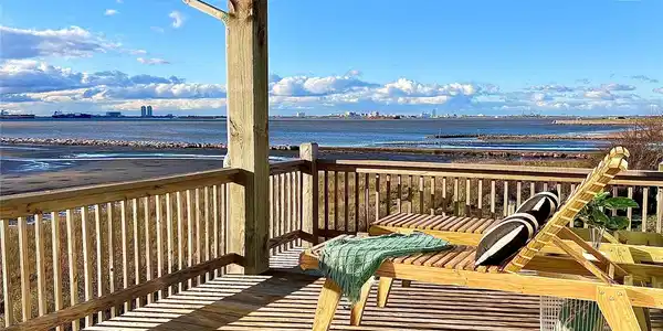 Image 2: Wrap Around deck has a 360 birds eye view from the